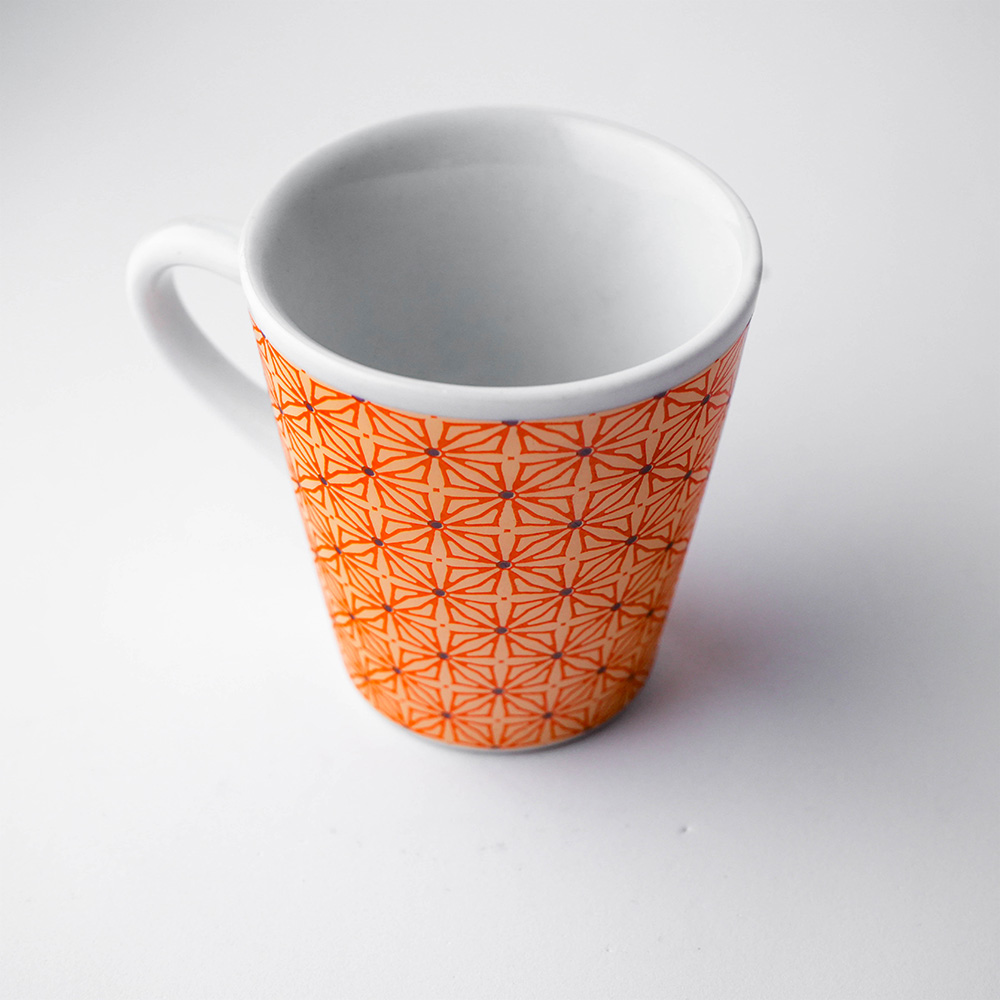 par-canecas-tulipa-geometricas-laranja-dueto